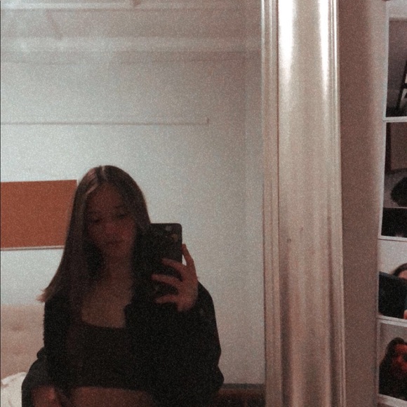 Meet the Posher Other - Meet your Posher, Ella